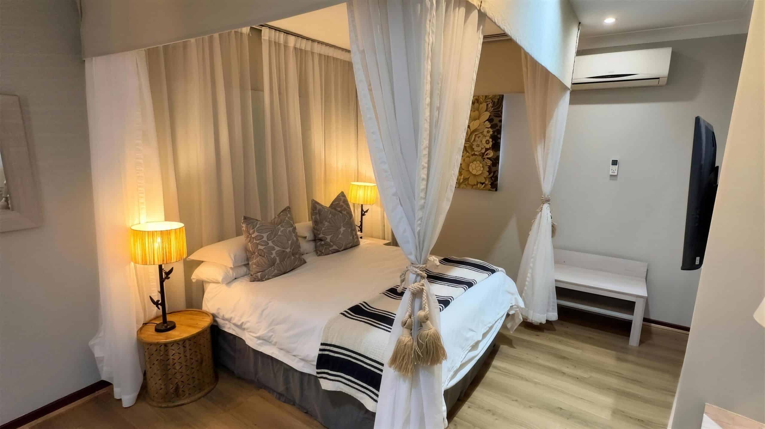 Fynbos Poolside Suites